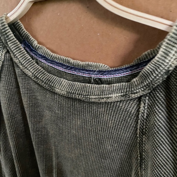 Pilcro Green Top Size Large - Picture 2 of 6